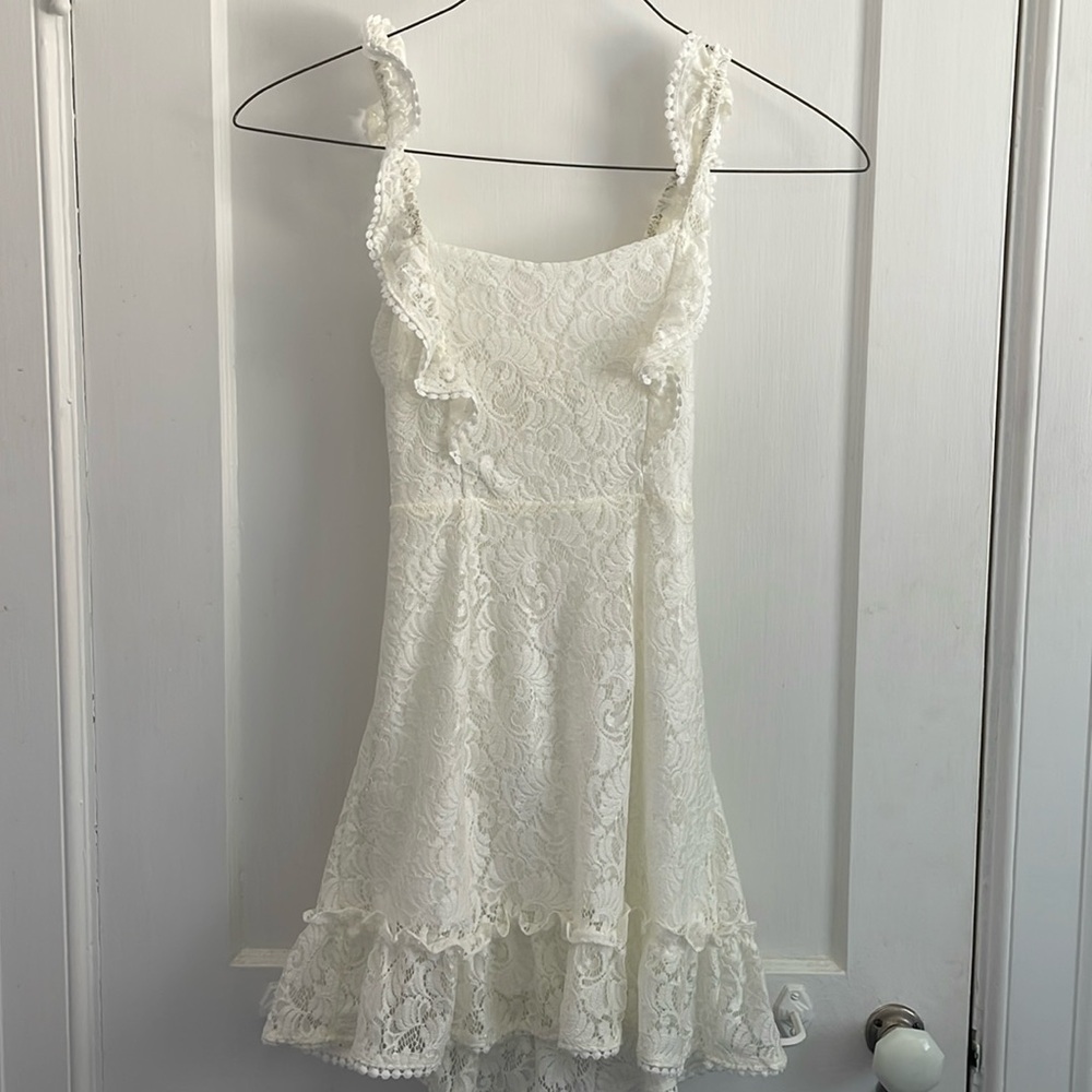 Short Small white lace dress